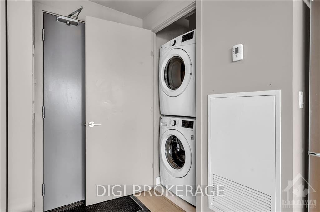 203 CATHERINE Street Unit 1006 photo 5