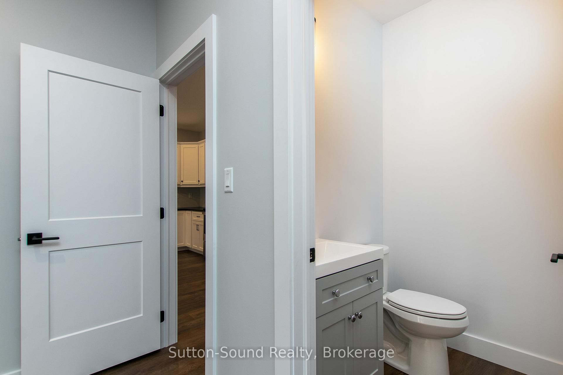 202 Queen Street Unit 5 photo 12
