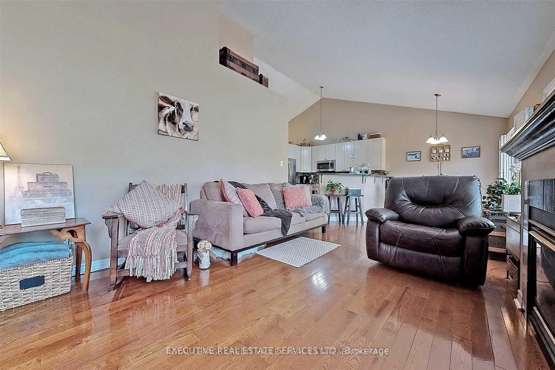 7 Ladywood Court photo 16