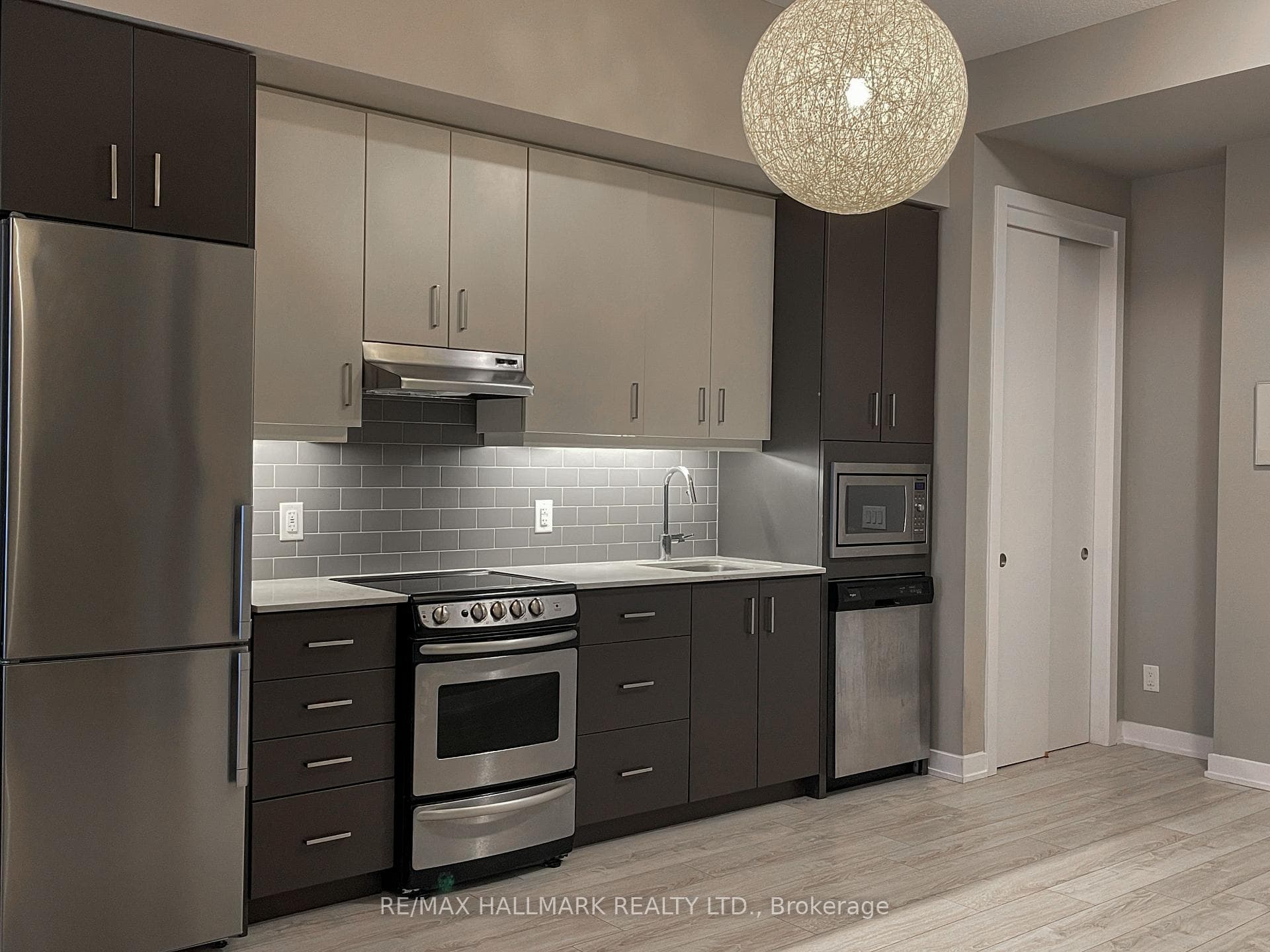 40 Esplanade Lane Unit 106 photo 10