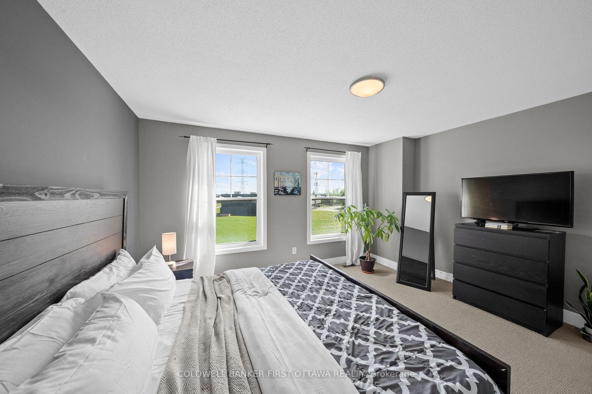 75C COLONNADE Road photo 15