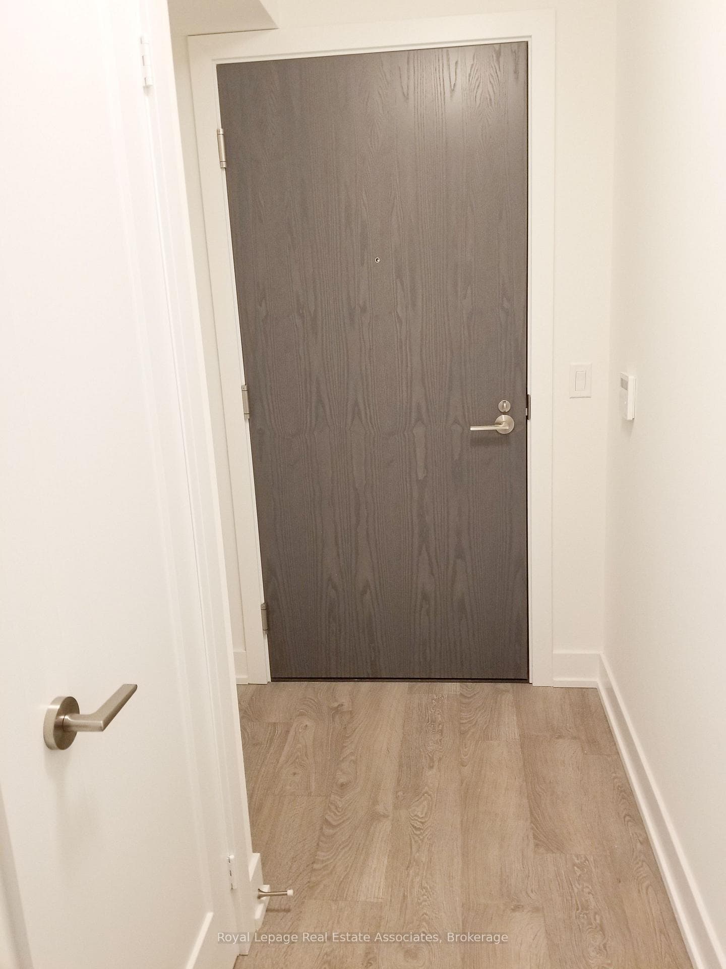 7 Mabelle Avenue Unit 1506 photo 11