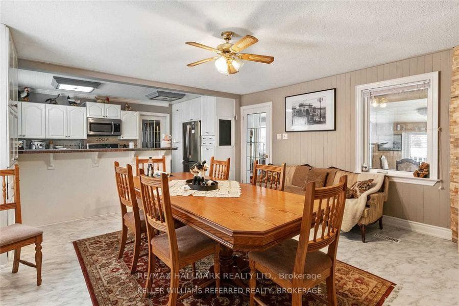 5440 Yonge Street photo 5