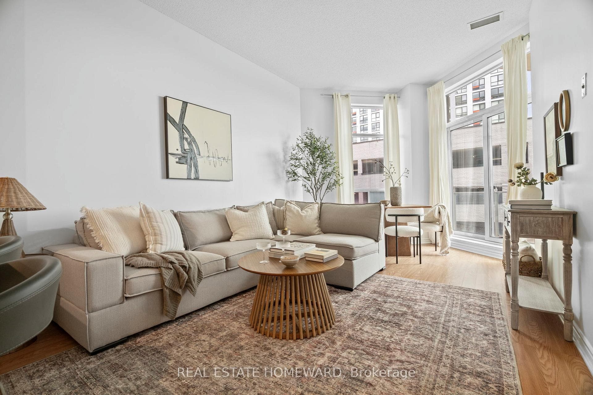 410 Queens Quay Unit 413 photo 17