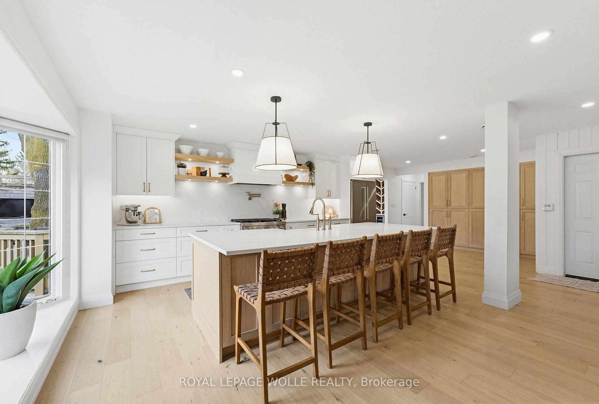 3623 Nafziger Road photo 11