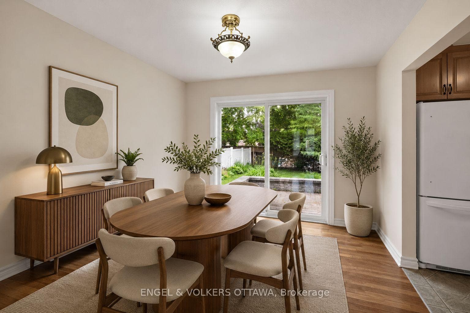 Dining Room - virtually staged