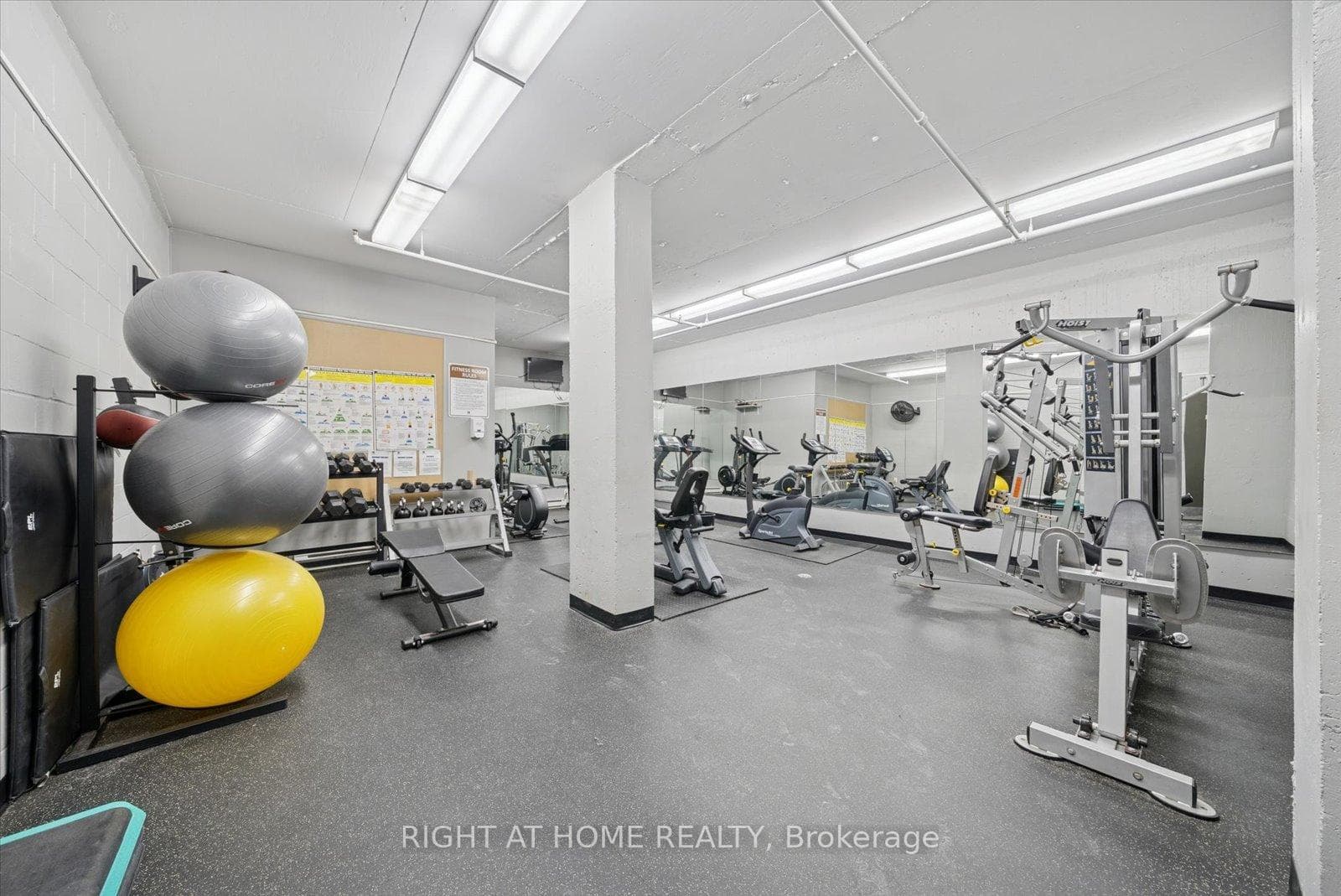 260 Davis Drive Unit 707 photo 34