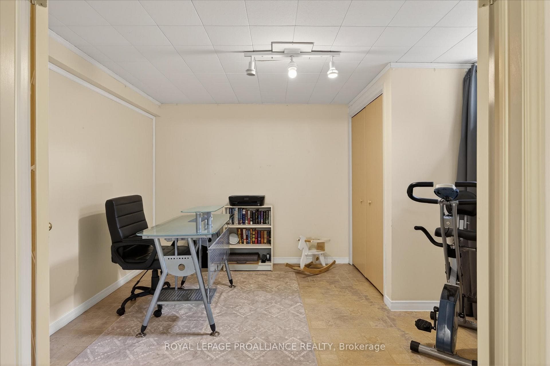637 Beverly Street photo 20