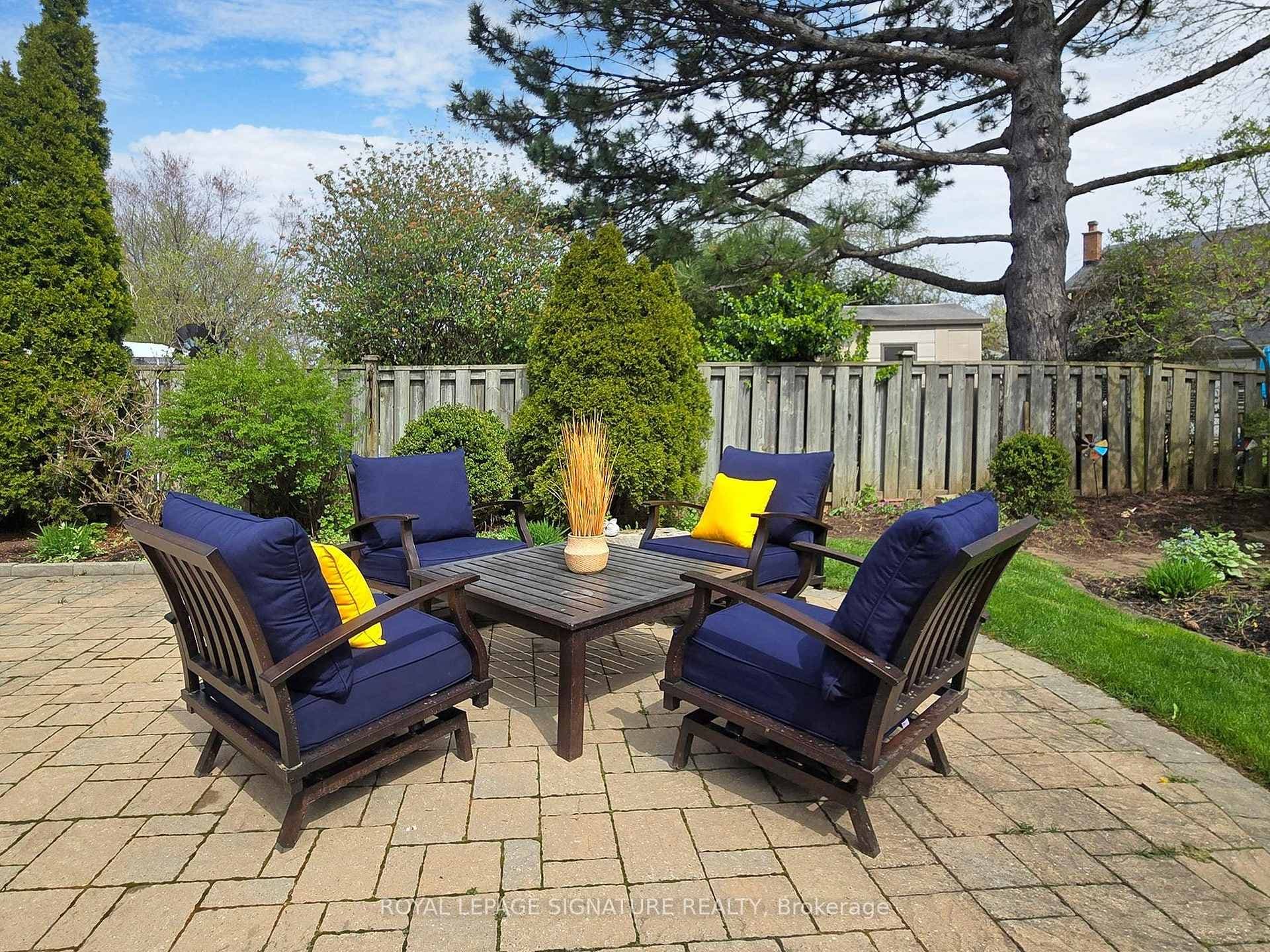 2682 Barnstone Crescent photo 32