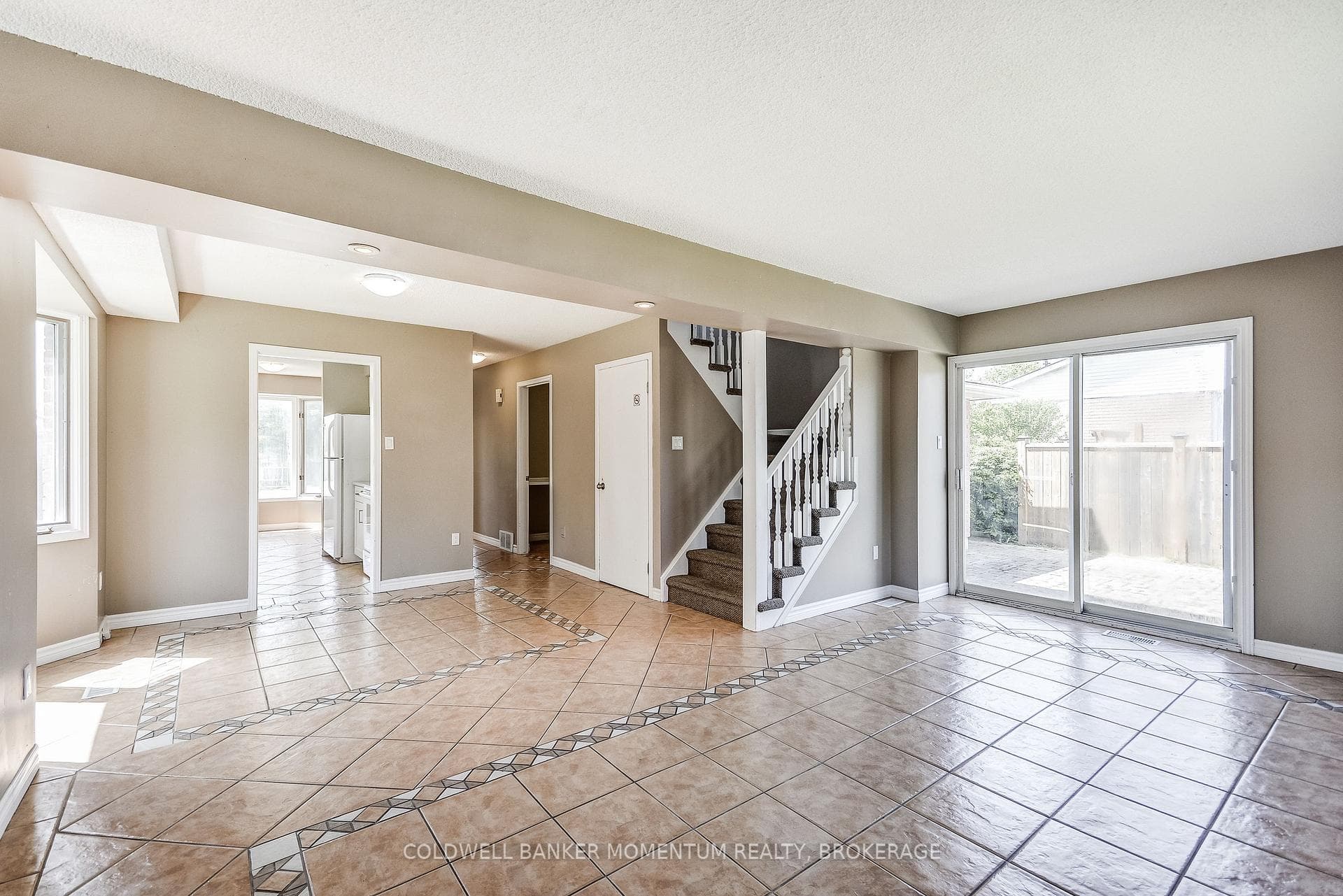 6 Conroy Crescent photo 17