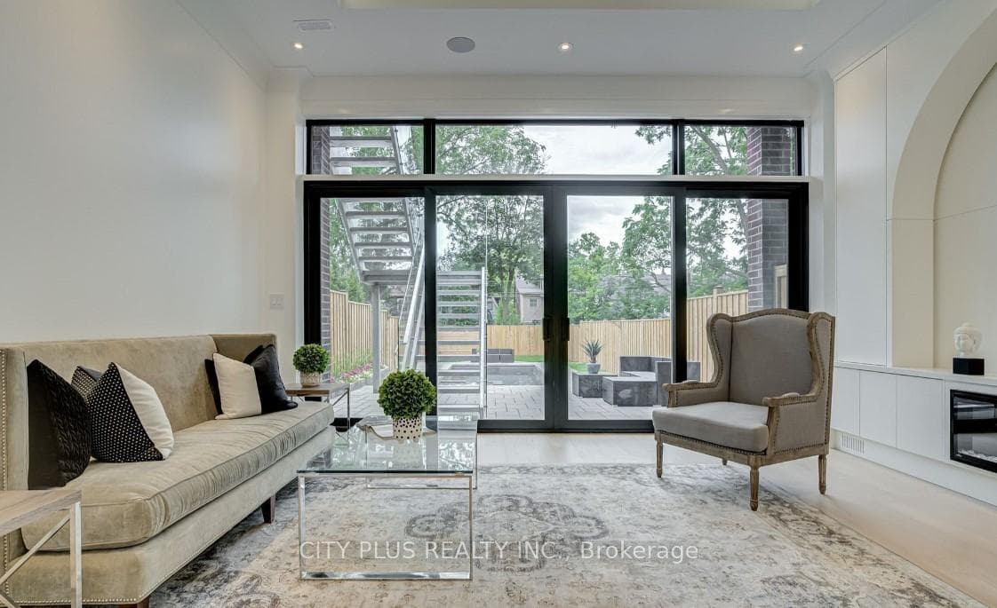 119 Glengrove Avenue photo 5