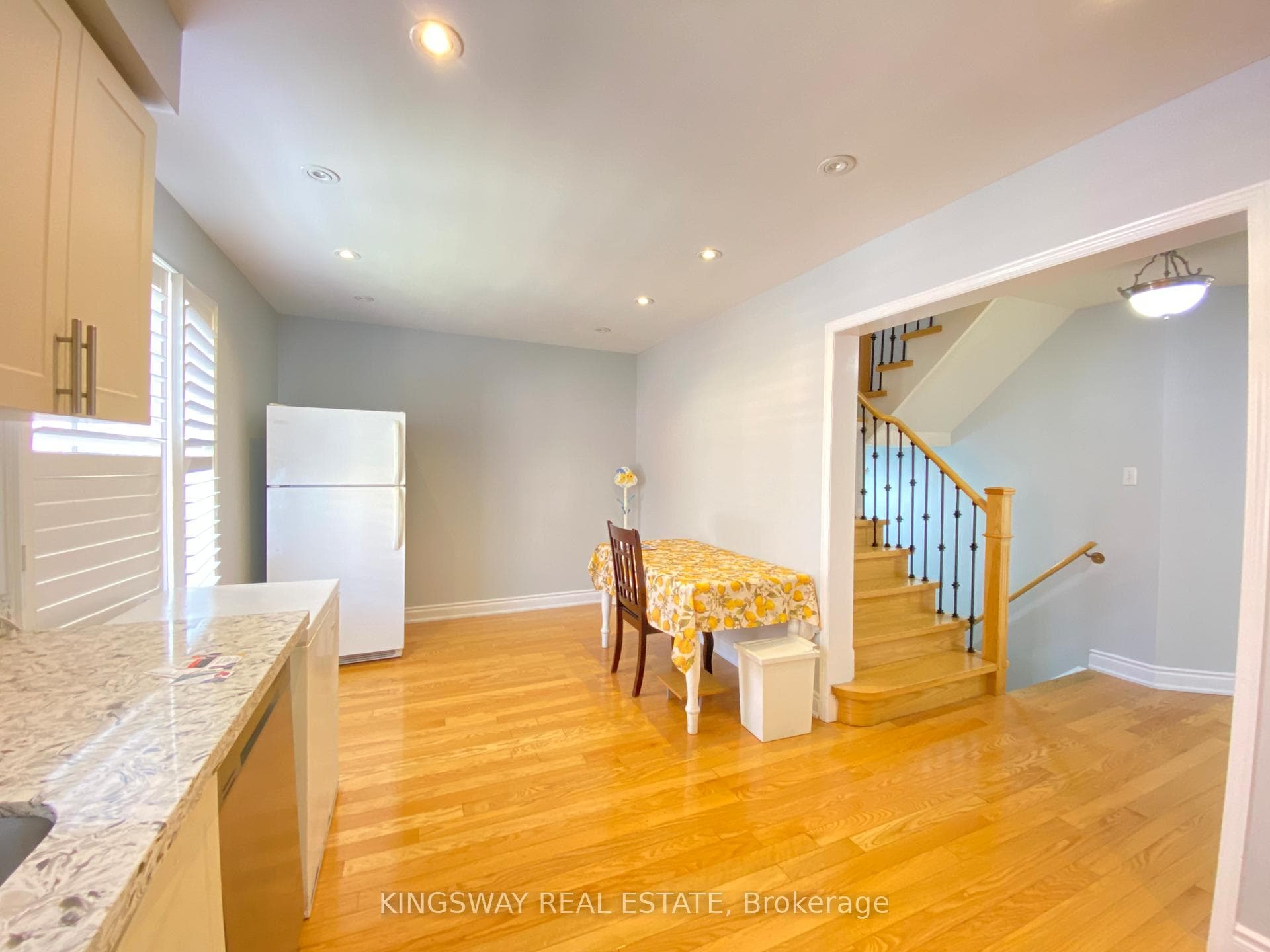 33 Caranci Crescent photo 6