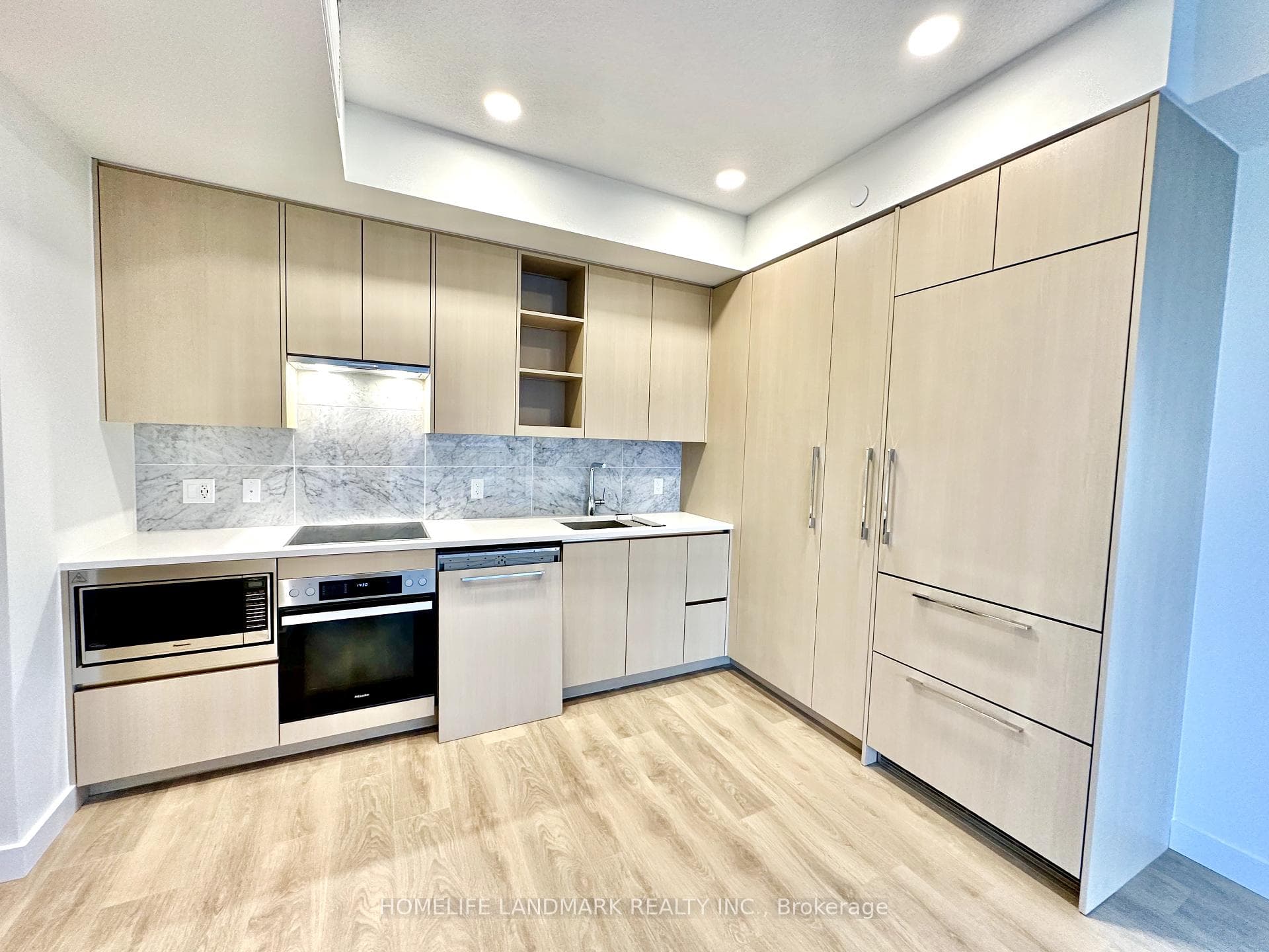 95 Mcmahon Drive Unit 2206 photo 1
