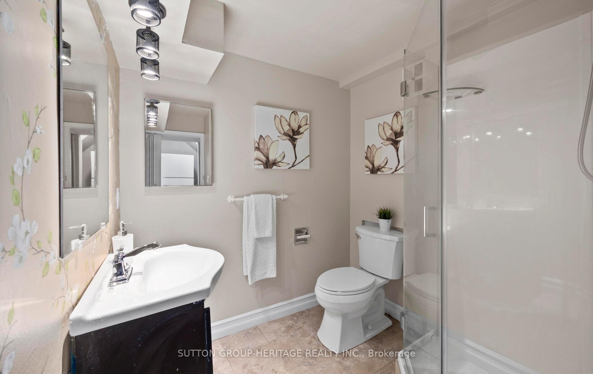 611 Galahad Drive Unit 24 photo 19