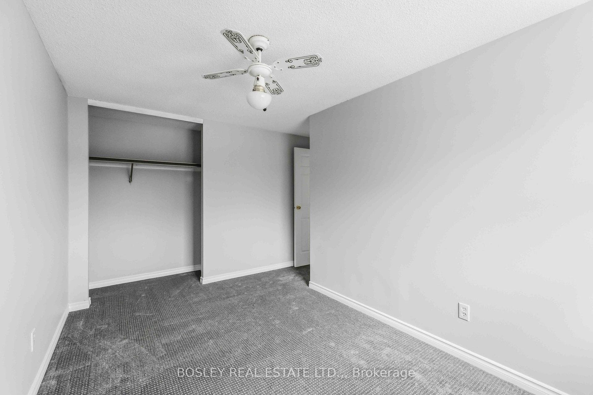 32 Lafayette Drive photo 27
