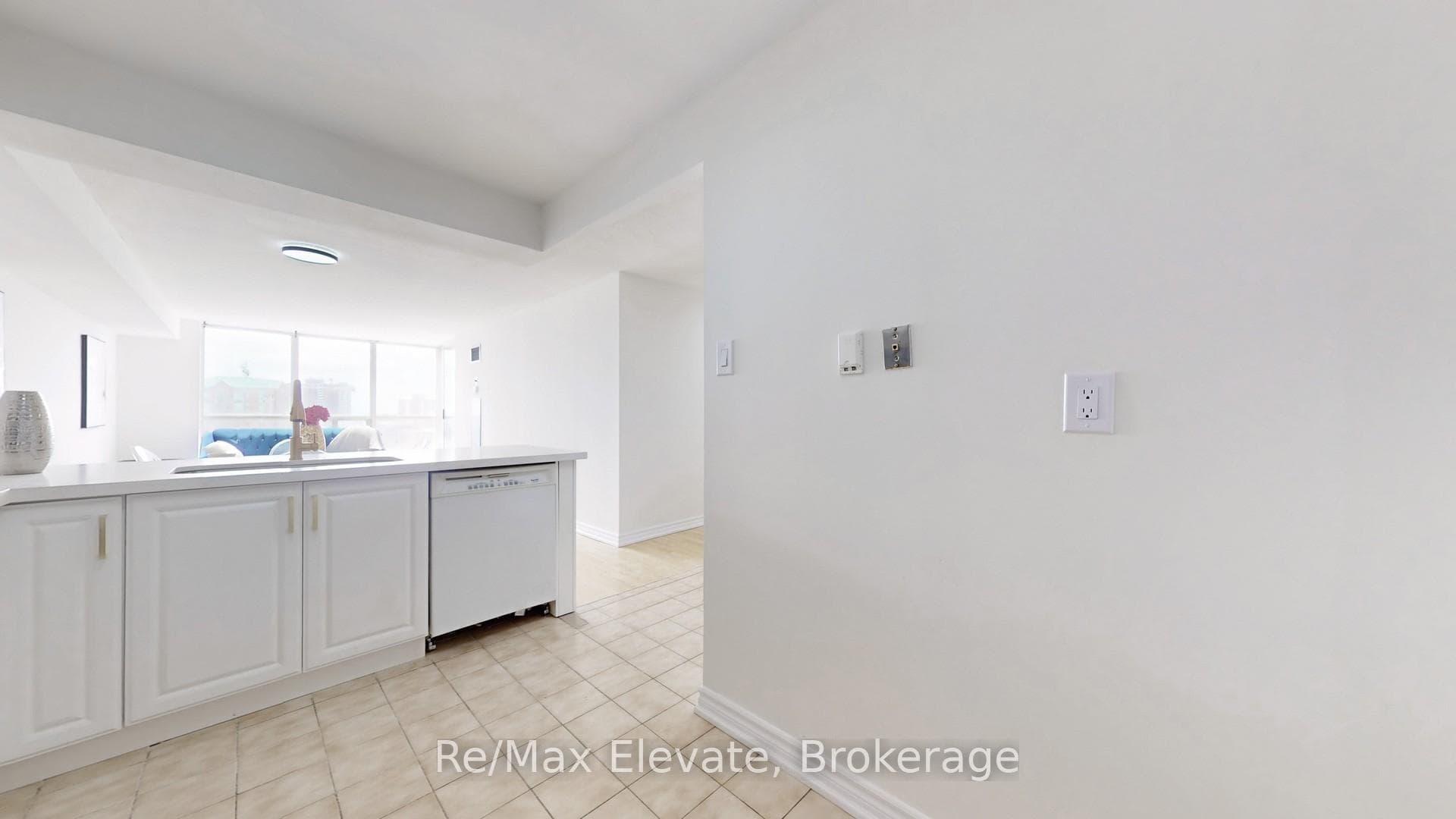 410 Mclevin Avenue Unit 1111 photo 21