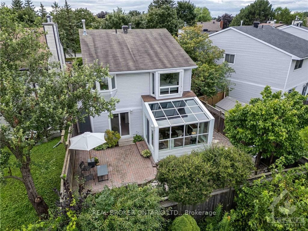27 SADDLE Crescent photo 29