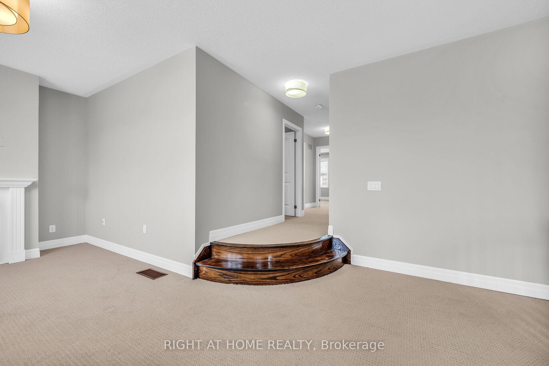 275 Holloway Terrace photo 19