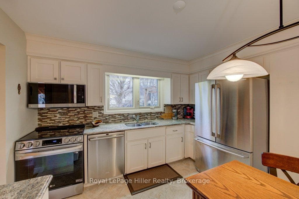 84 Franklin Drive photo 15