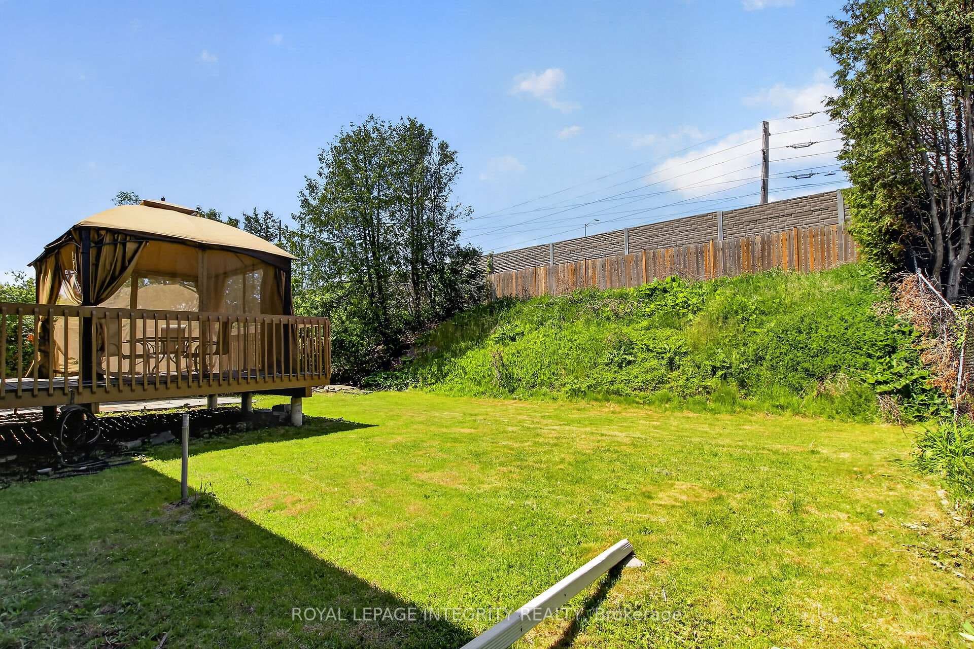 1646 Grey Nuns Drive photo 42