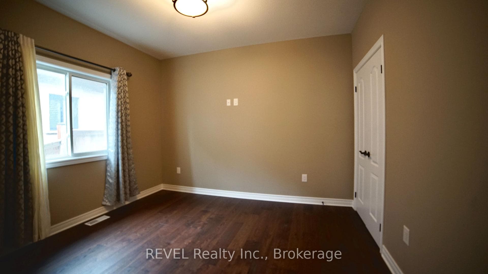 7135 Optimist Lane photo 14