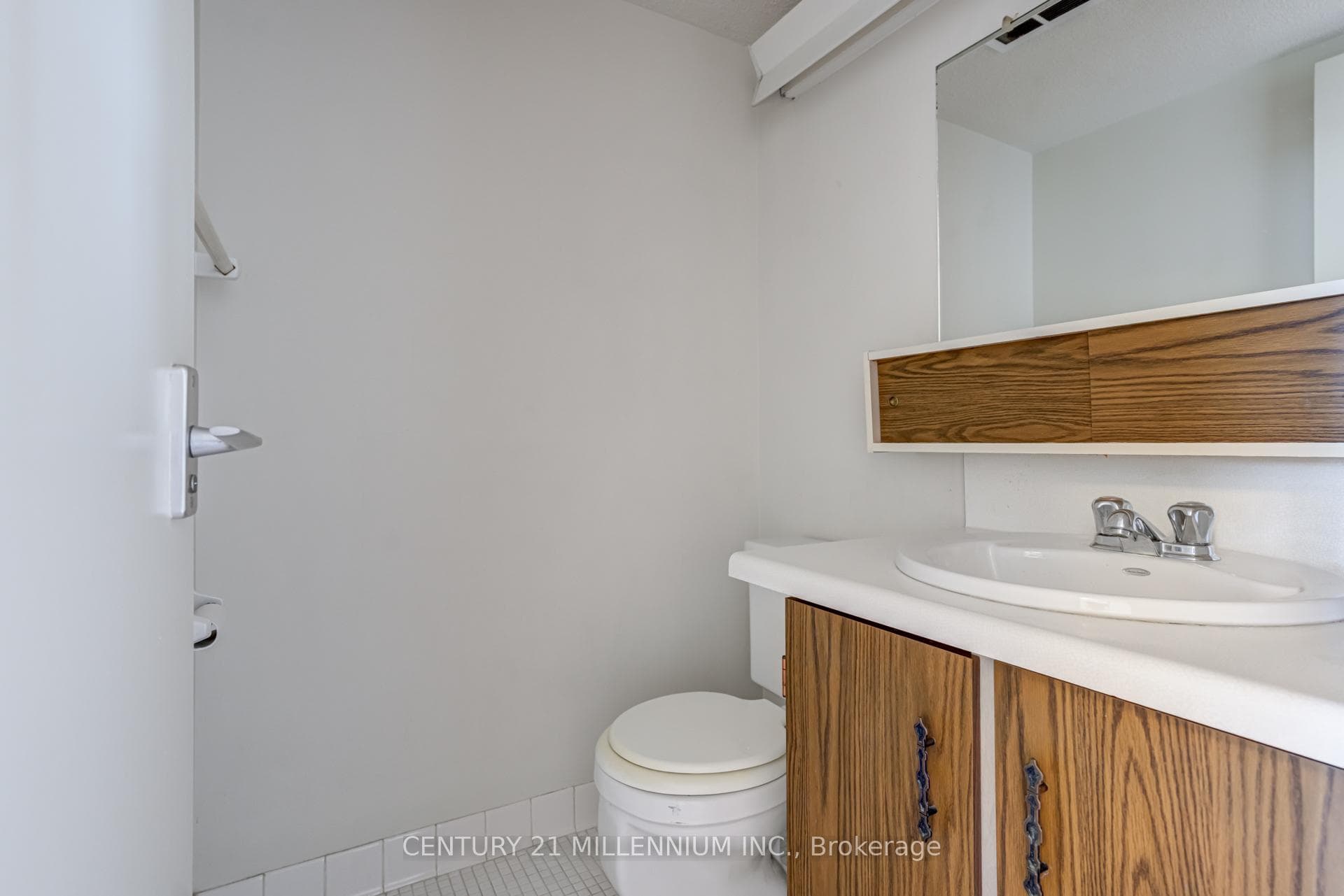 5 Massey Square Unit 2009 photo 17