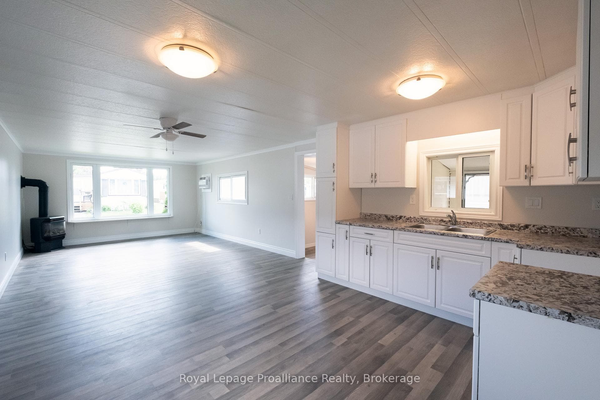 18 Finch Lane photo 8