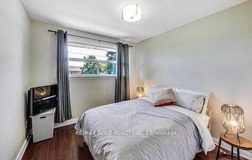 237 Weighton (Upper) Drive photo 12