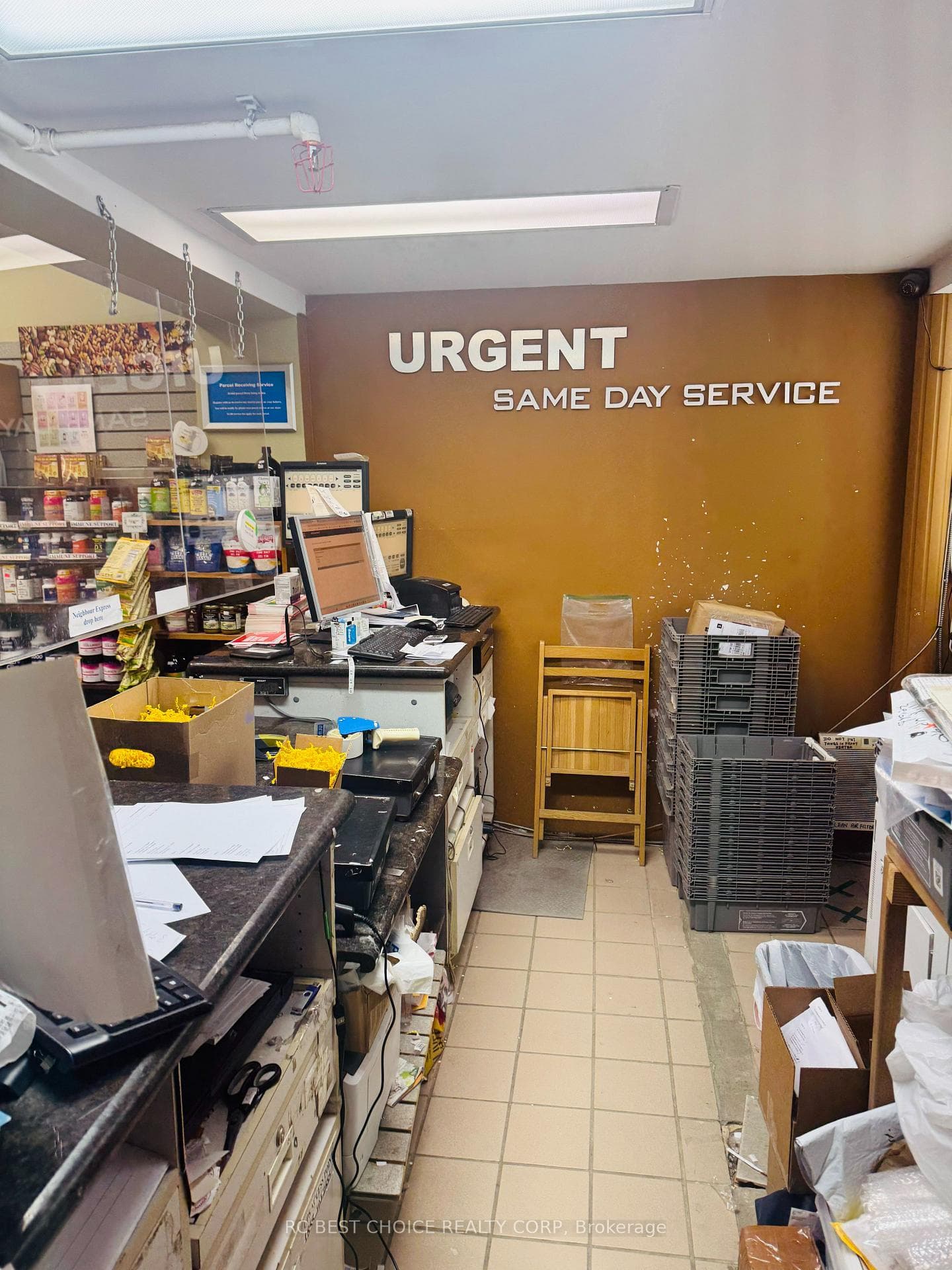 300 Coxwell Avenue Unit 101 photo 22