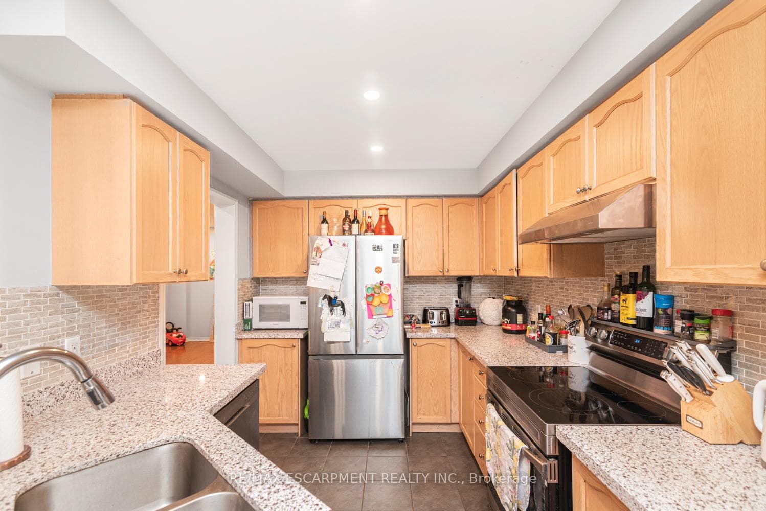83 Daws Hare Crescent photo 15