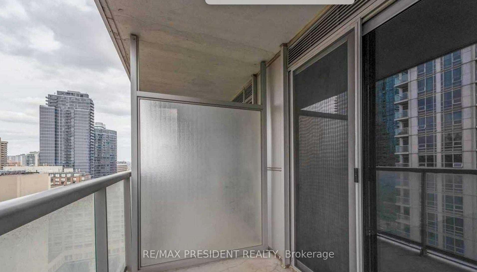761 Bay Street Unit 2213 photo 7