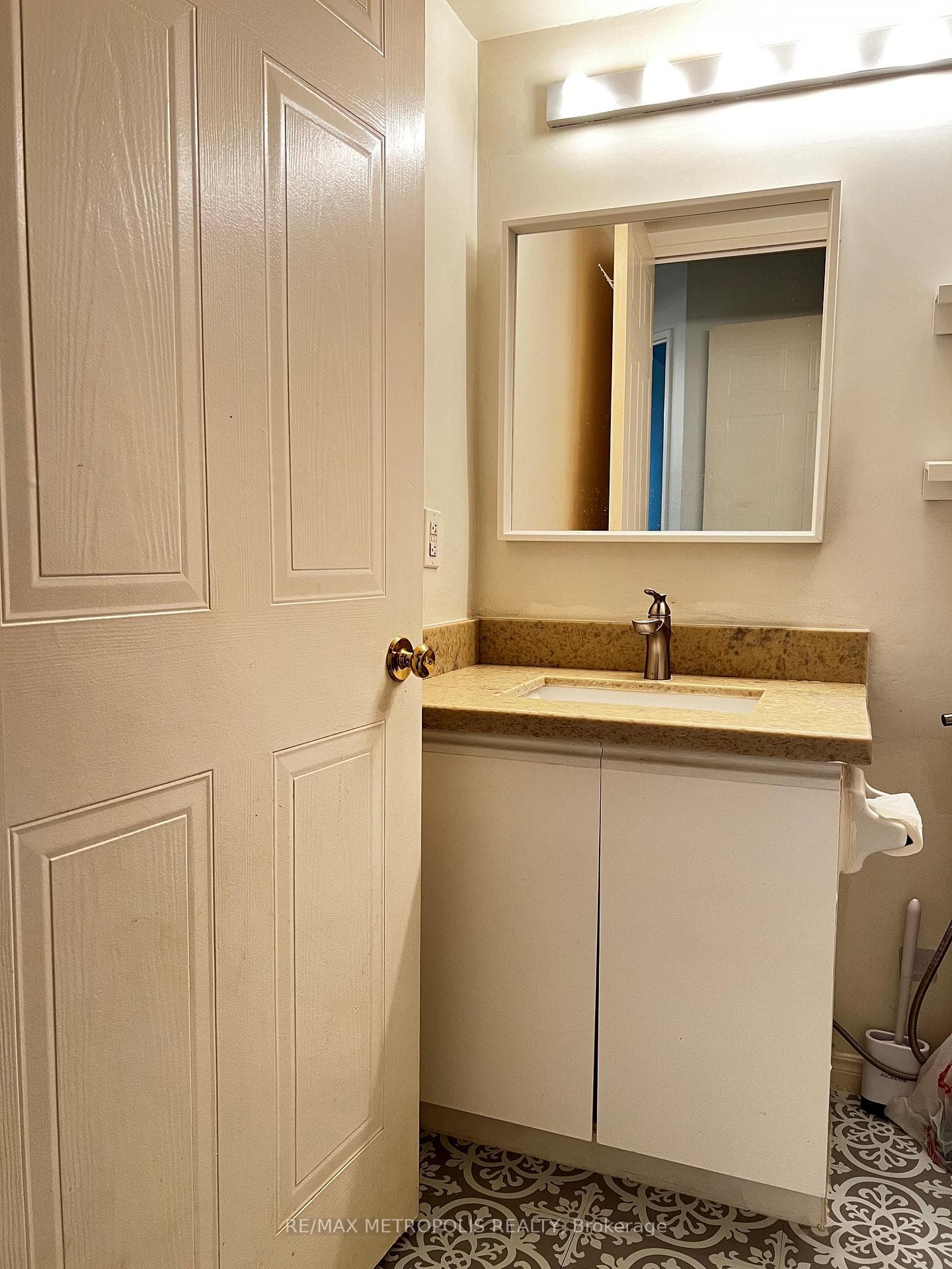 480 Mclevin Avenue Unit 205 photo 12