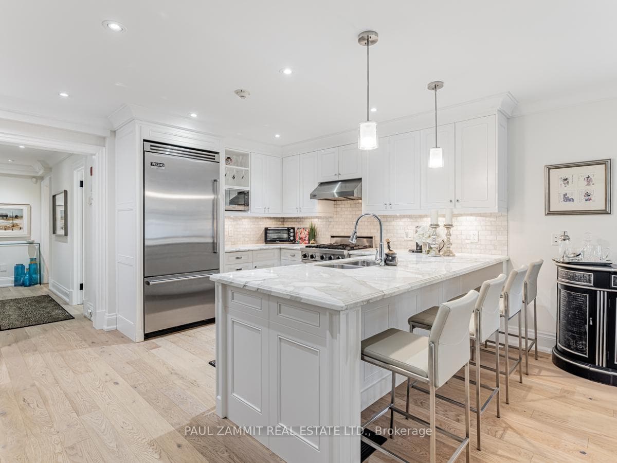 317 Lonsdale Road Unit 1B photo 5