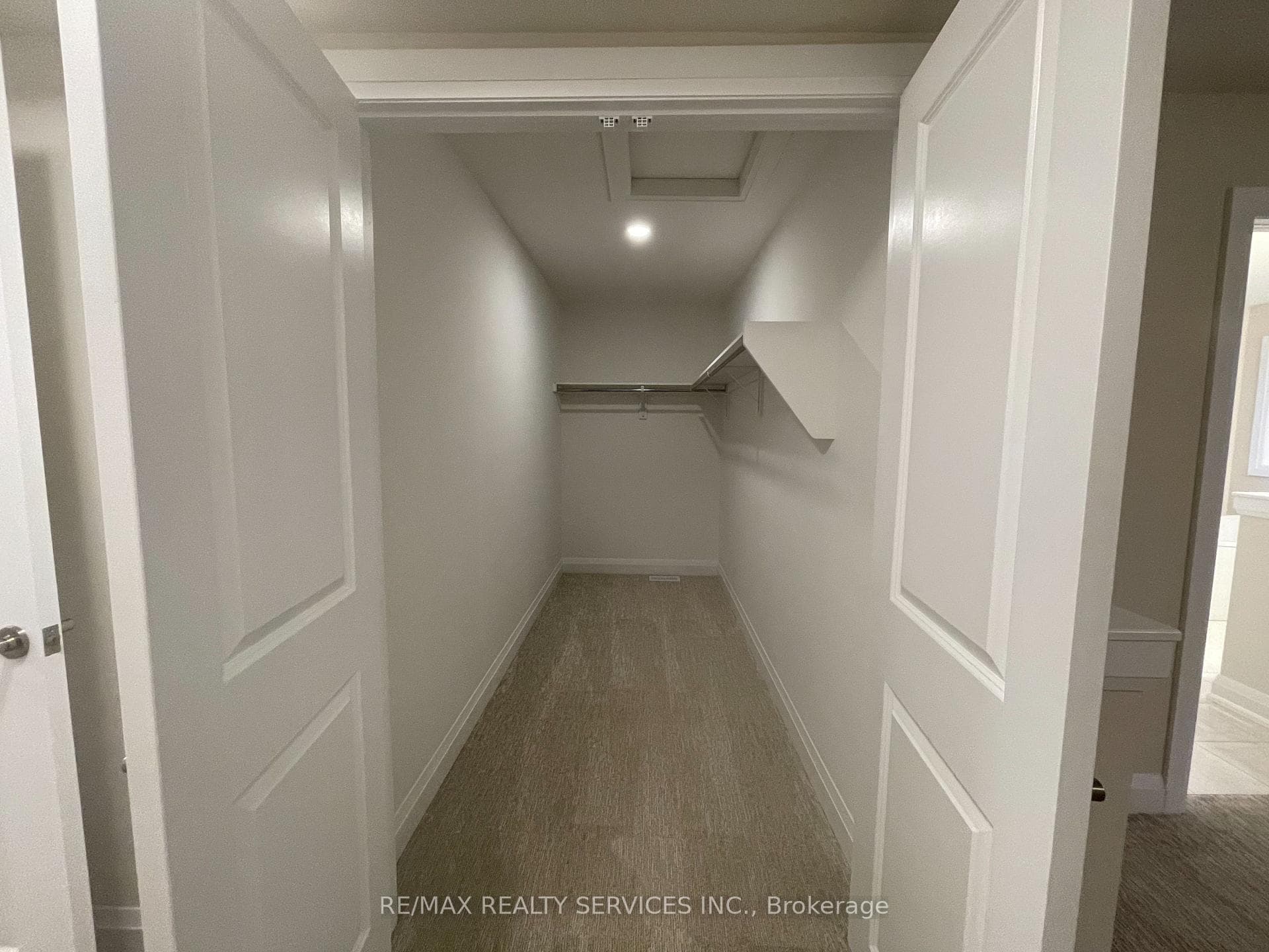 31 Samuel Avenue photo 15