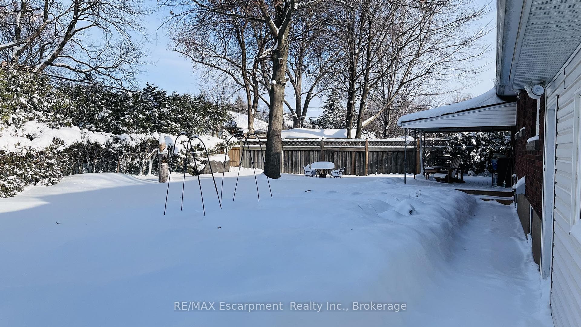 2093 Maplewood Drive Unit LOWER photo 38