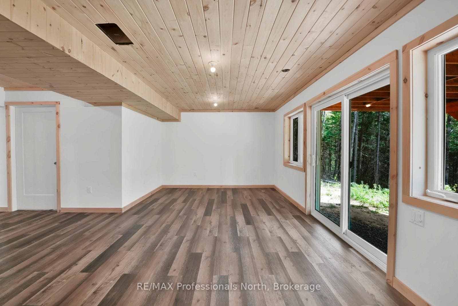 6587 Elephant Lake Road photo 37