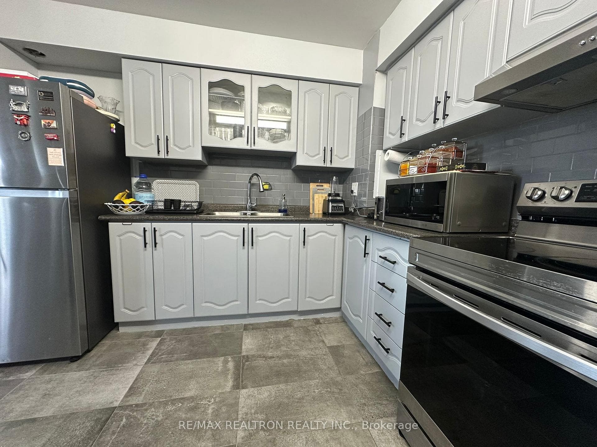 100 Leeward Glenway Unit 1401 photo 8