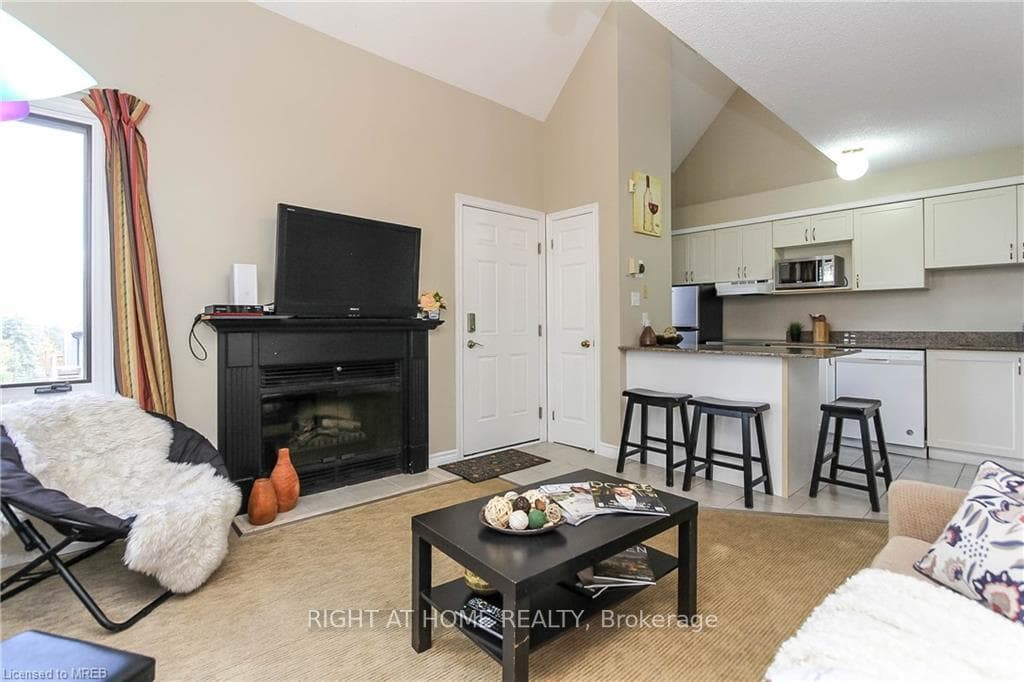 796468 Grey 19 Road Unit 909 photo 15