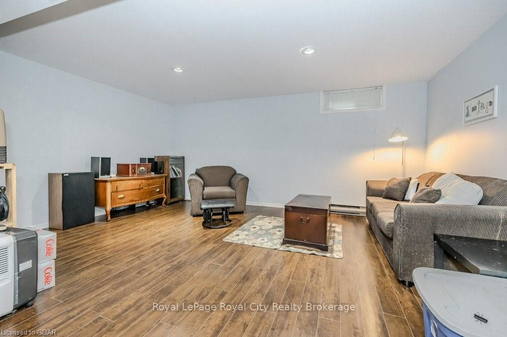 90 FERMAN Drive Unit 15 photo 21