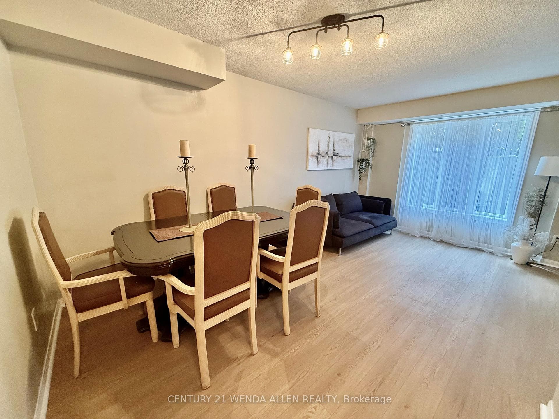 20 Laidlaw Street Unit 1117 photo 25