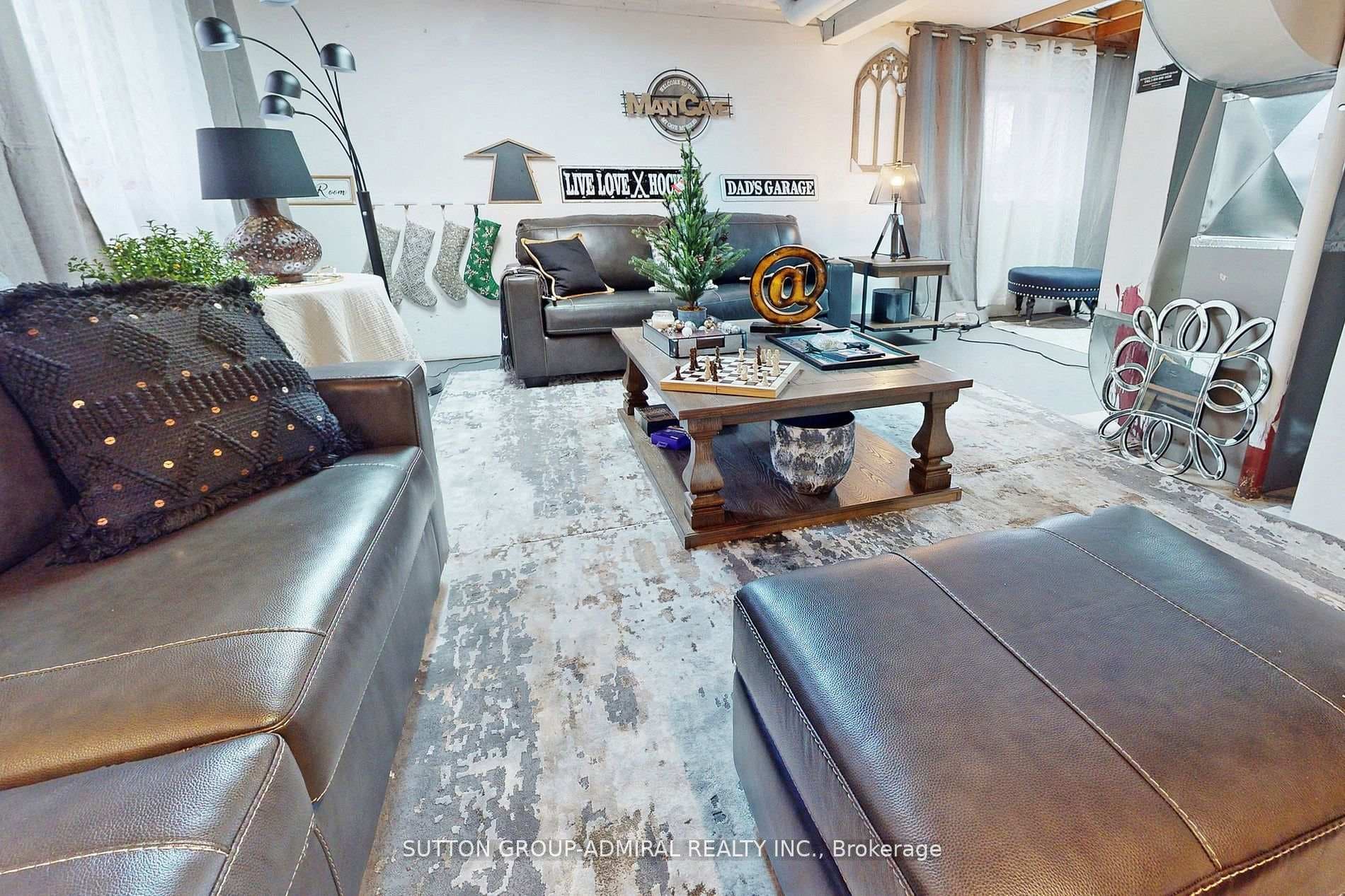 8 Clarke Avenue photo 31