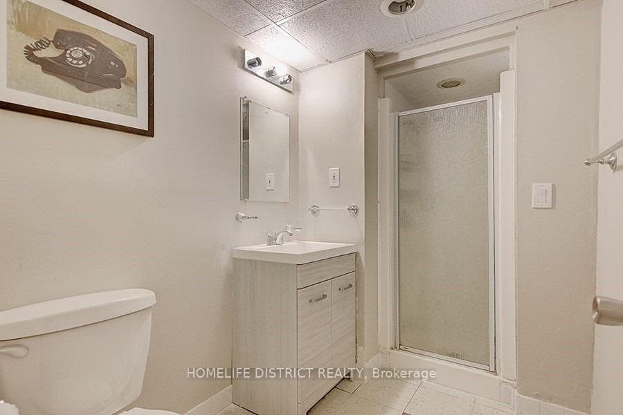 352 Garden Court photo 6