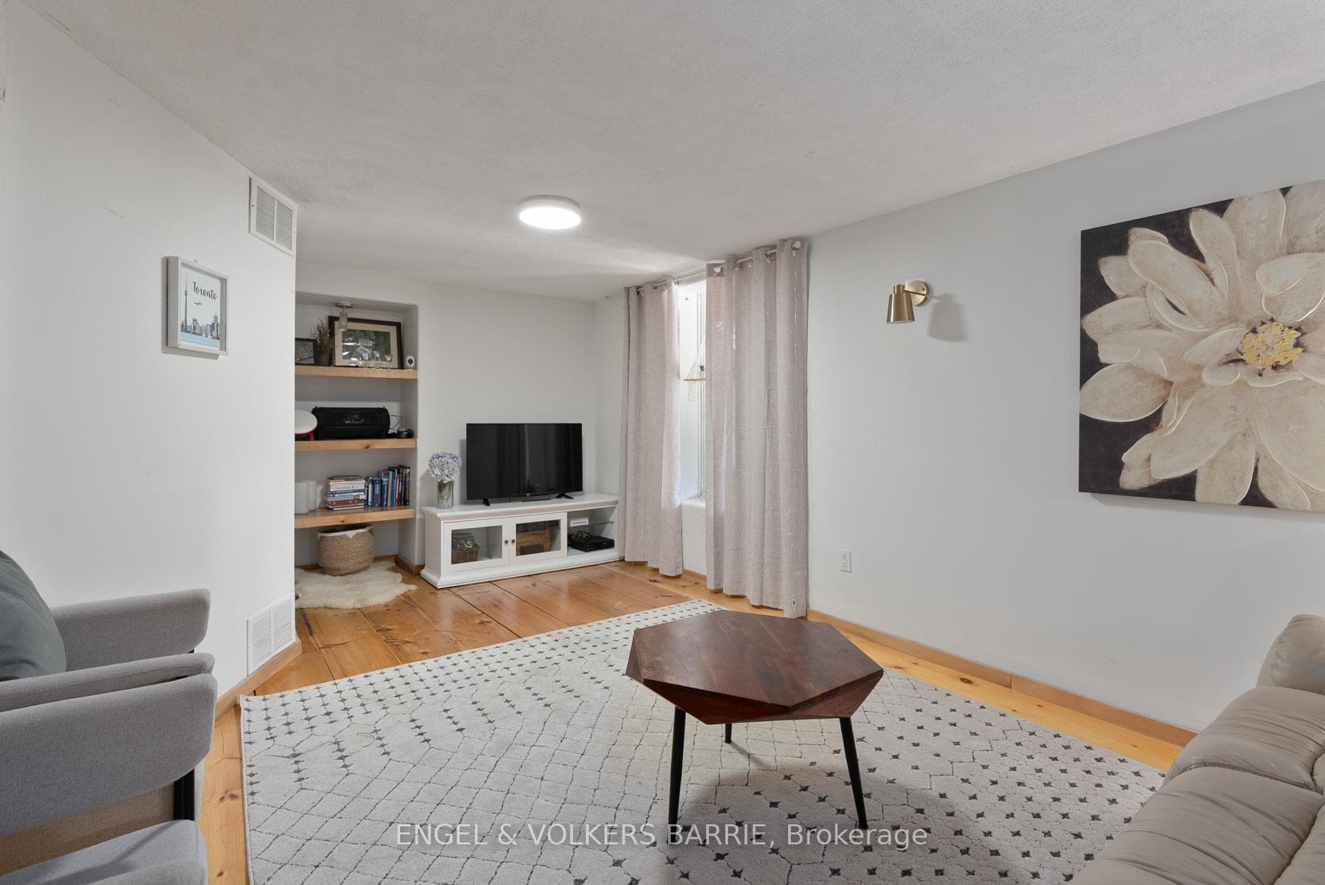 1441 Hendrie Road photo 23