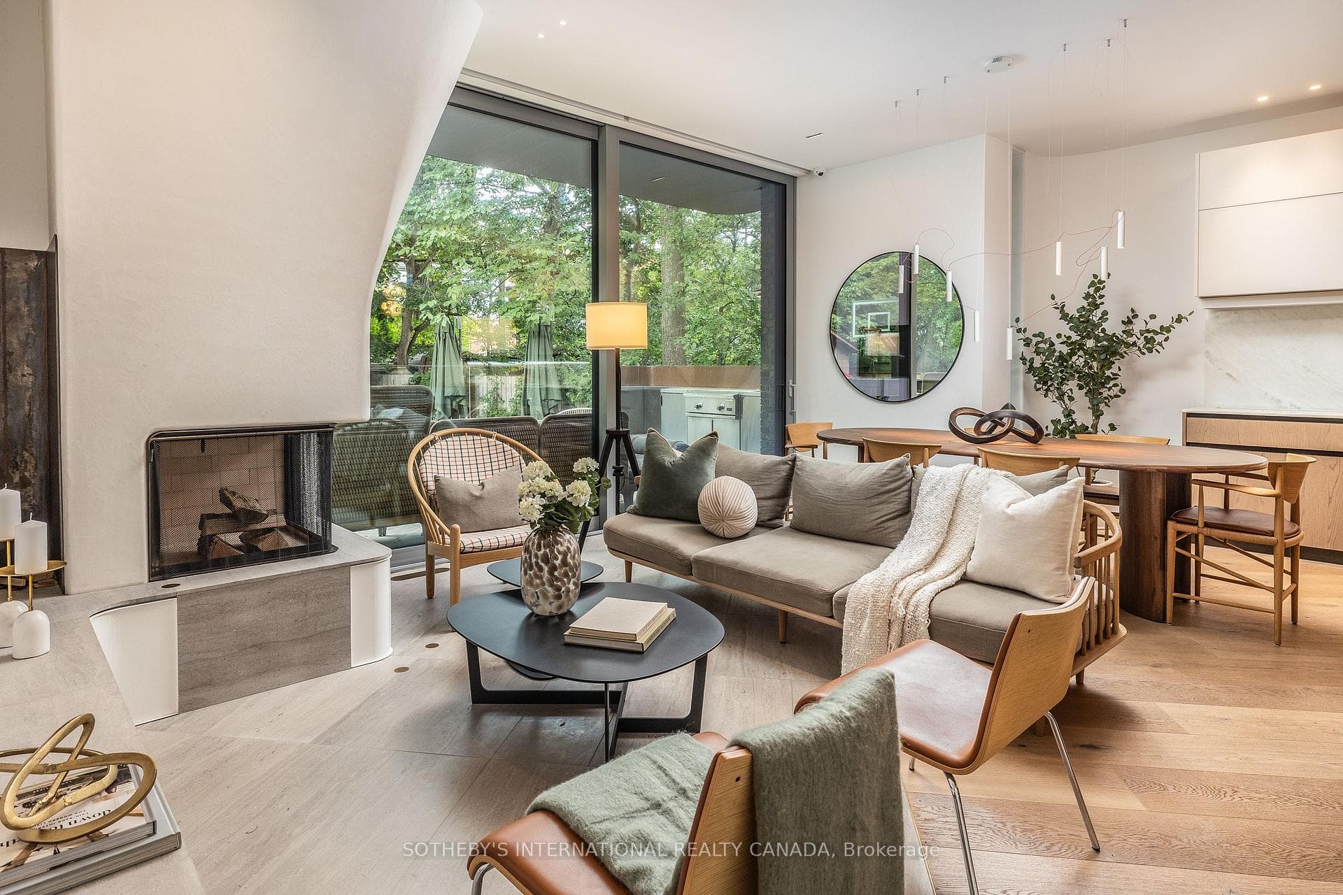 152 Walmer Road photo 5