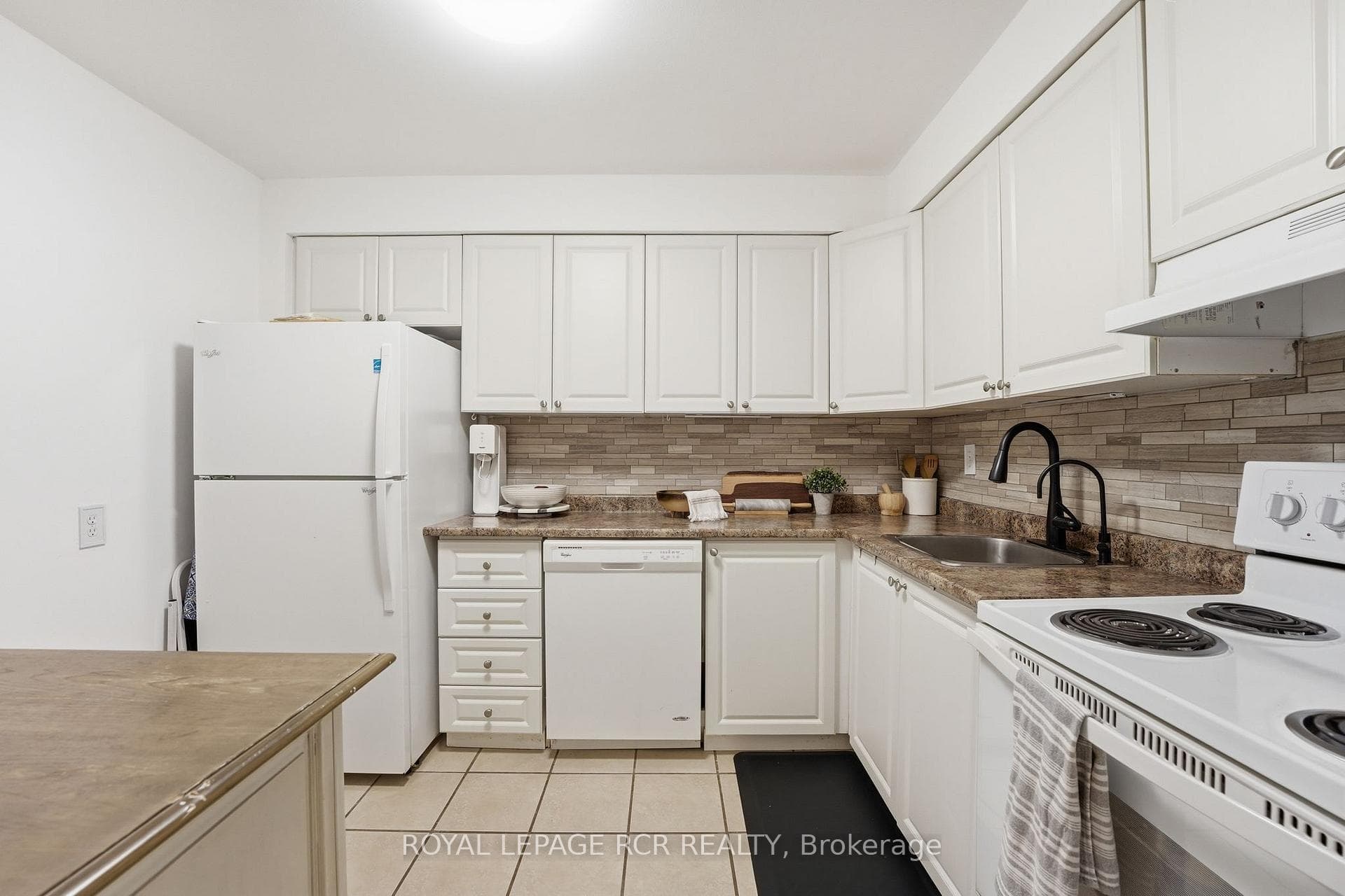 215 Milestone Crescent Unit 75 photo 9