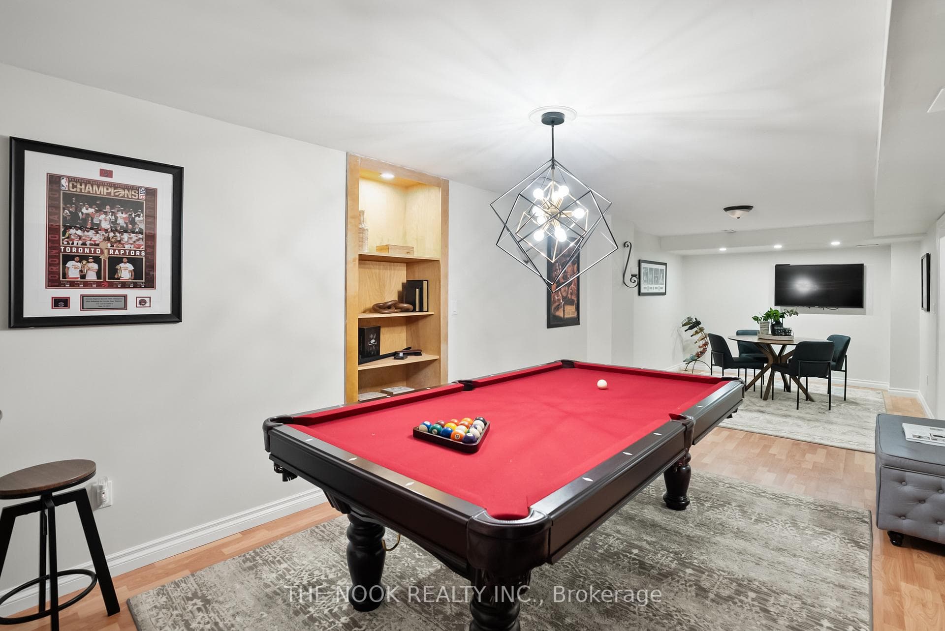 1061 Beaver Valley Crescent photo 30