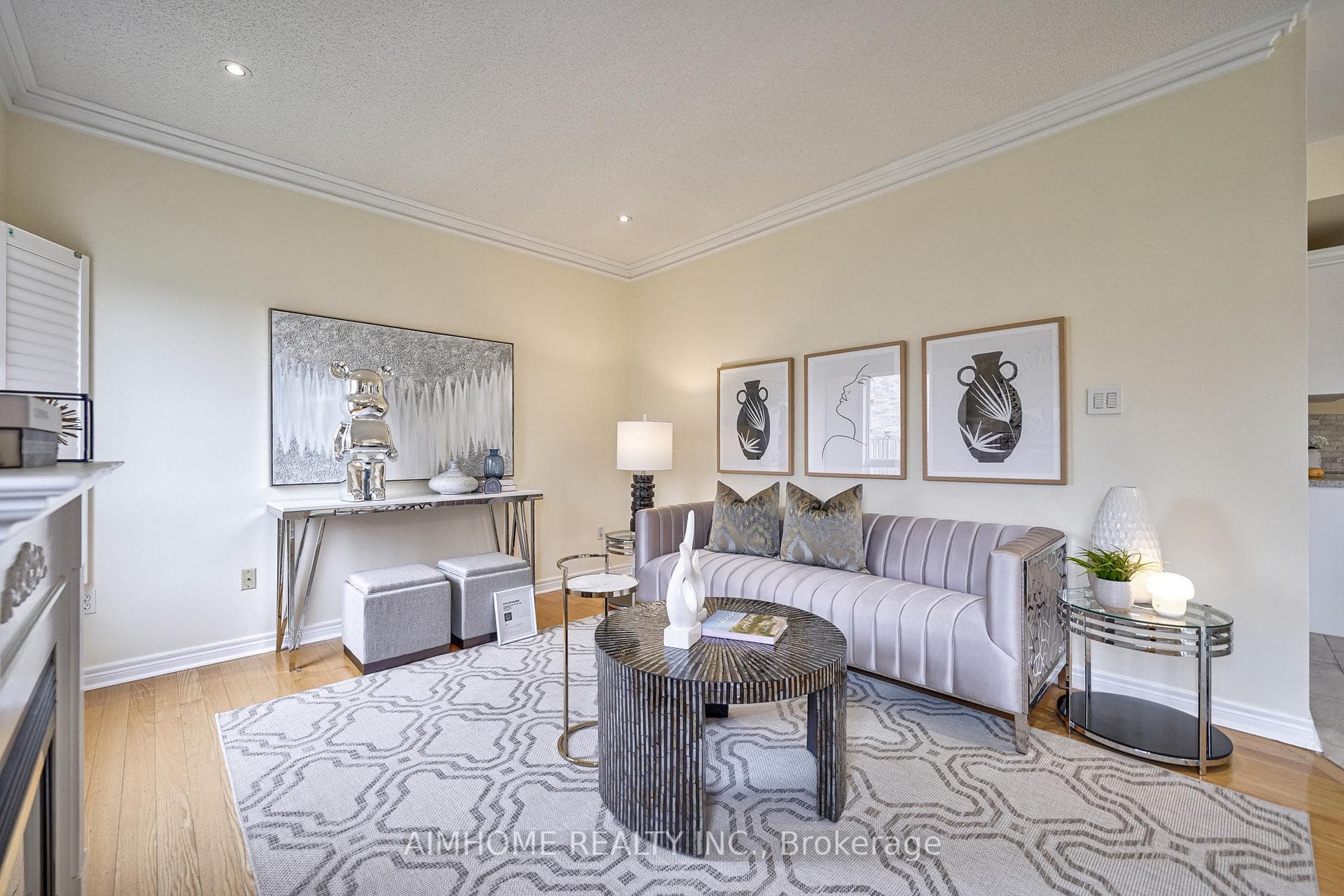 51 Lucien Street photo 13