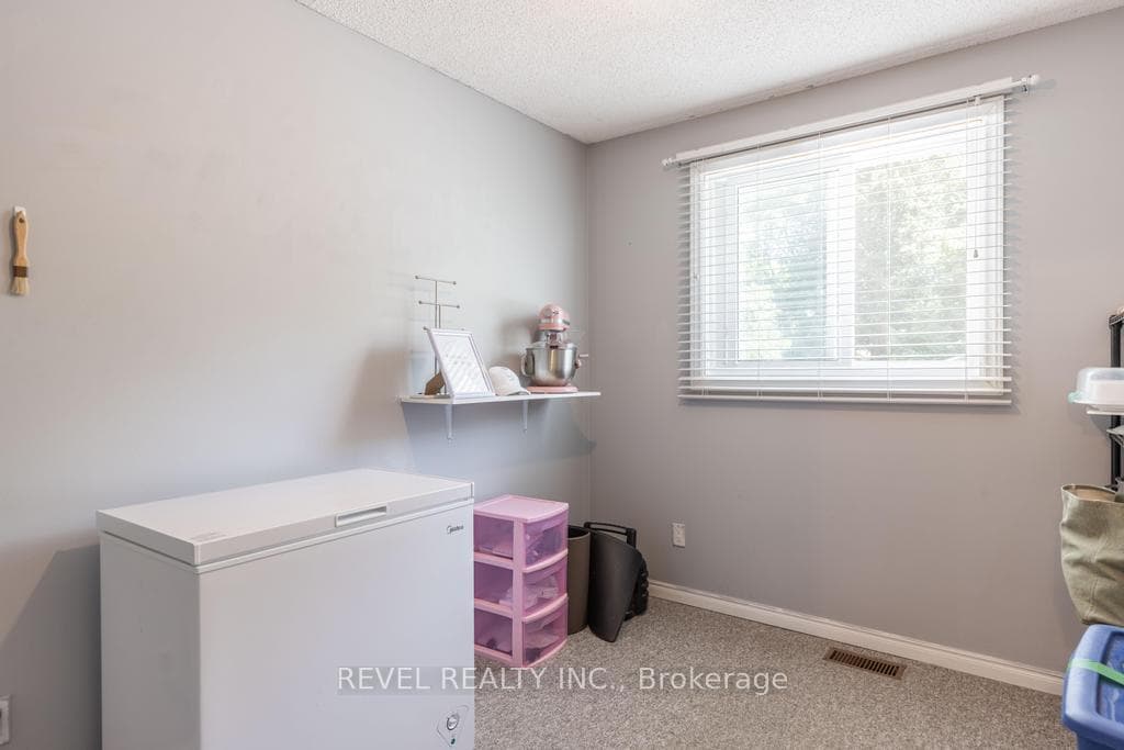 95 Chapel Hill Crescent photo 12