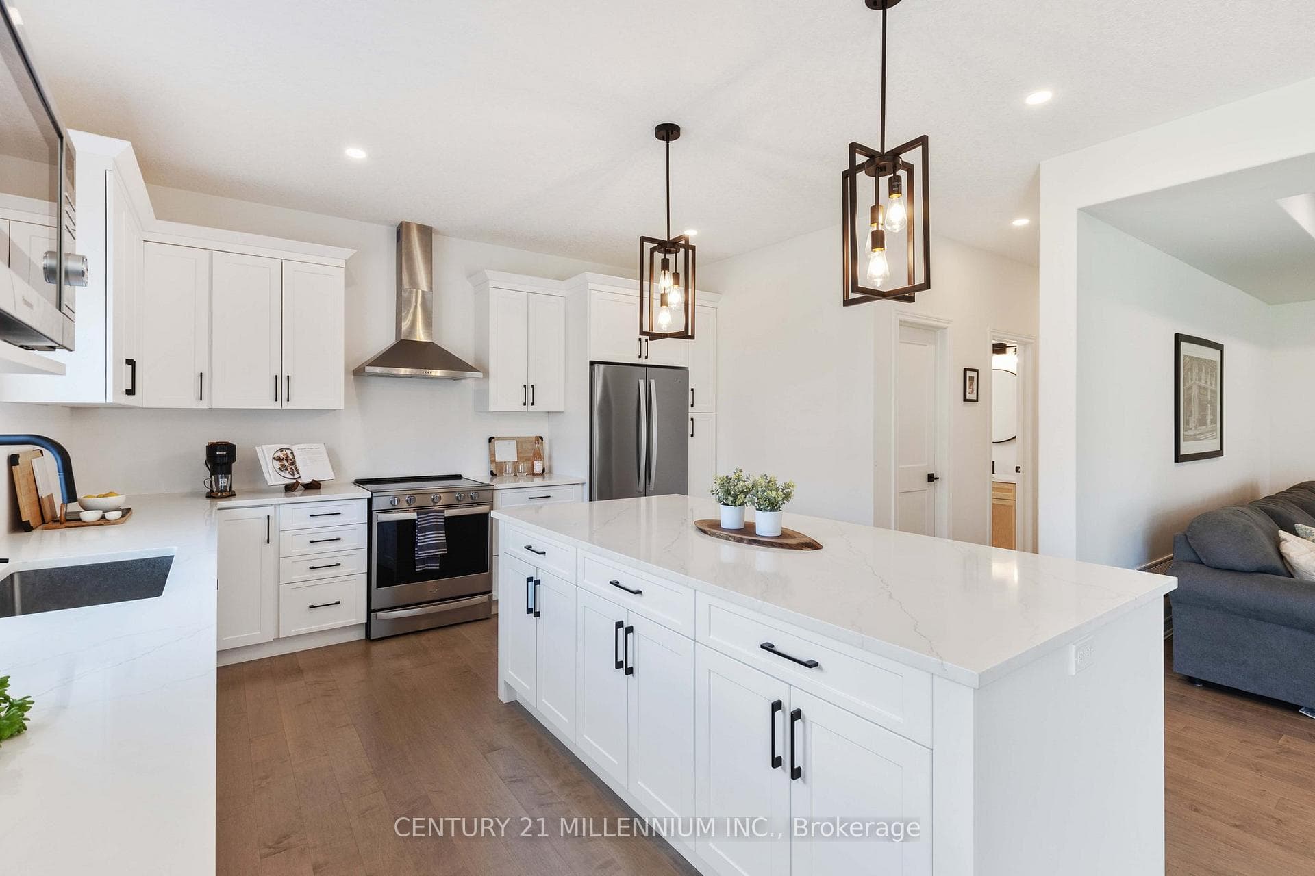135 Plewes Drive photo 14