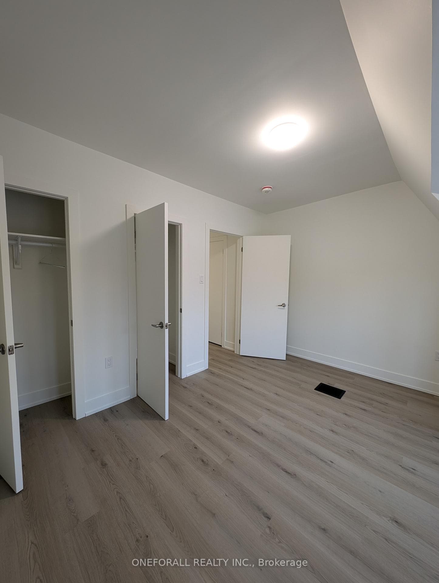 6 Macklem Avenue photo 23